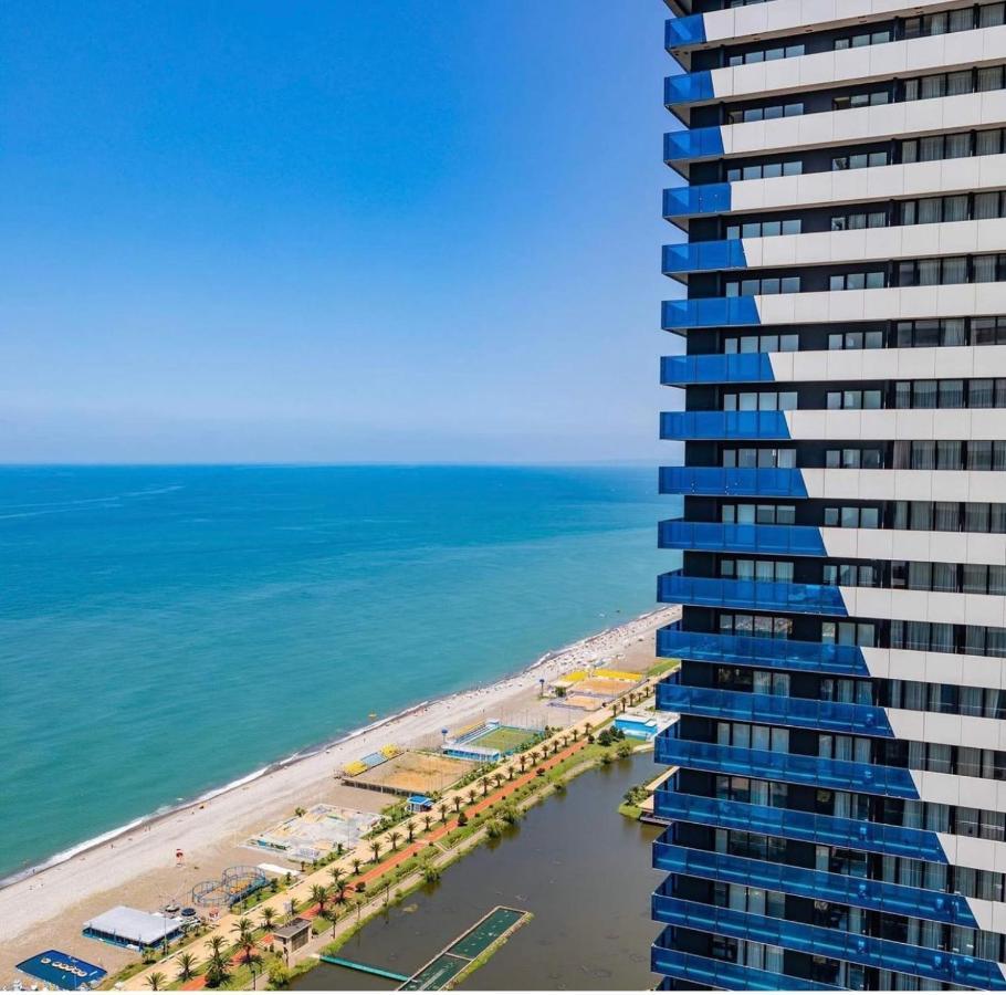 Orbi City Center Suite Батуми Екстериор снимка