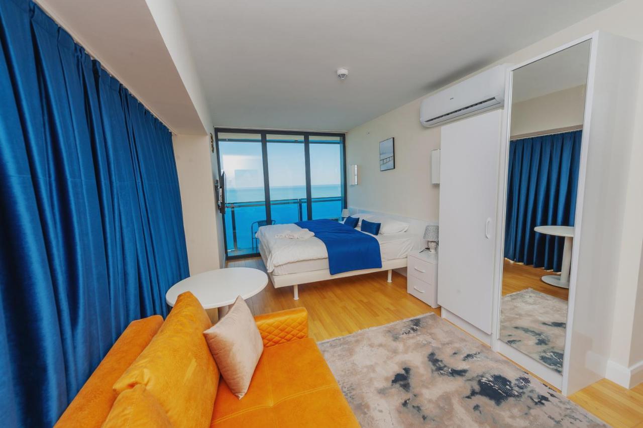 Orbi City Center Suite Батуми Екстериор снимка