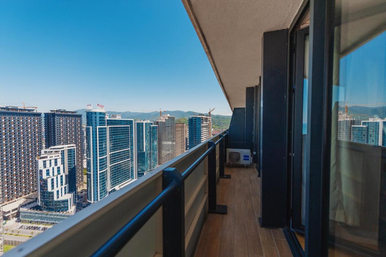 Orbi City Center Suite Батуми Екстериор снимка