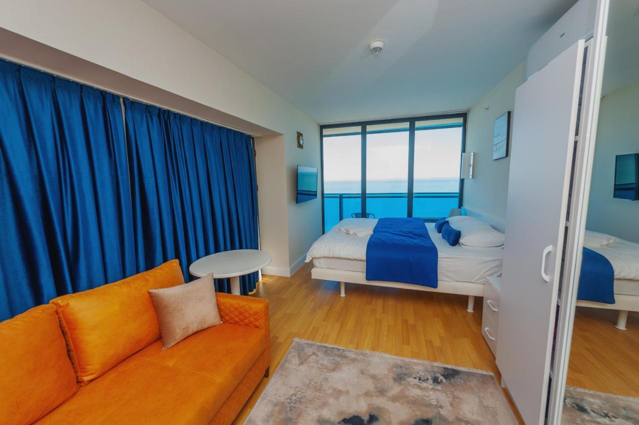 Orbi City Center Suite Батуми Екстериор снимка