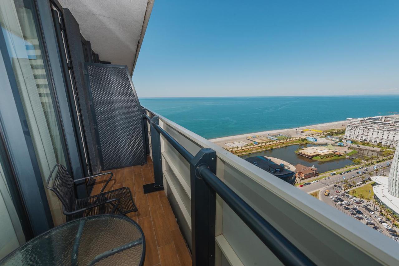 Orbi City Center Suite Батуми Екстериор снимка