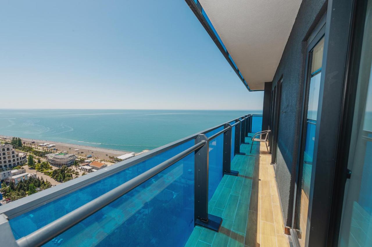Orbi City Center Suite Батуми Екстериор снимка