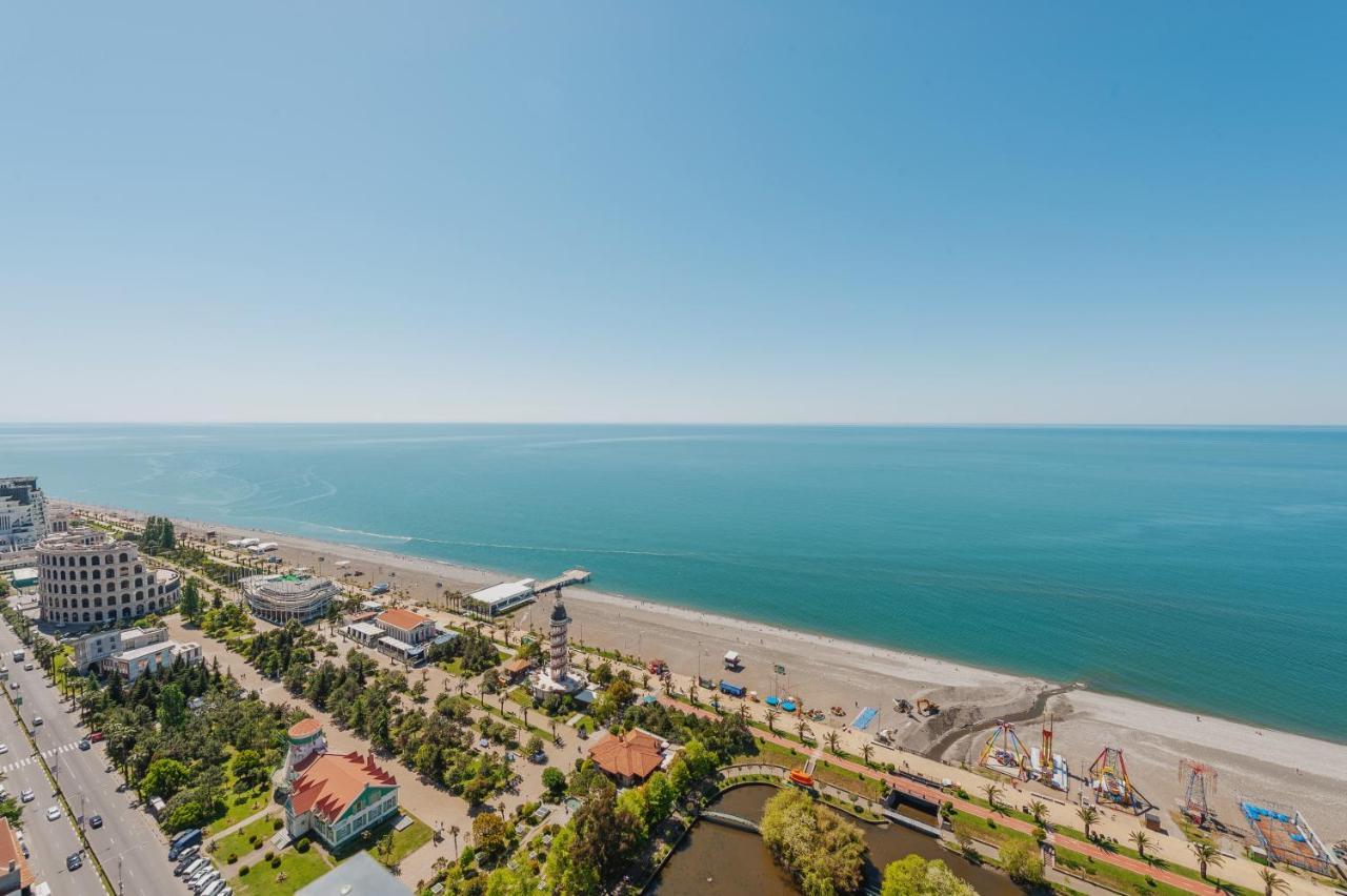 Orbi City Center Suite Батуми Екстериор снимка