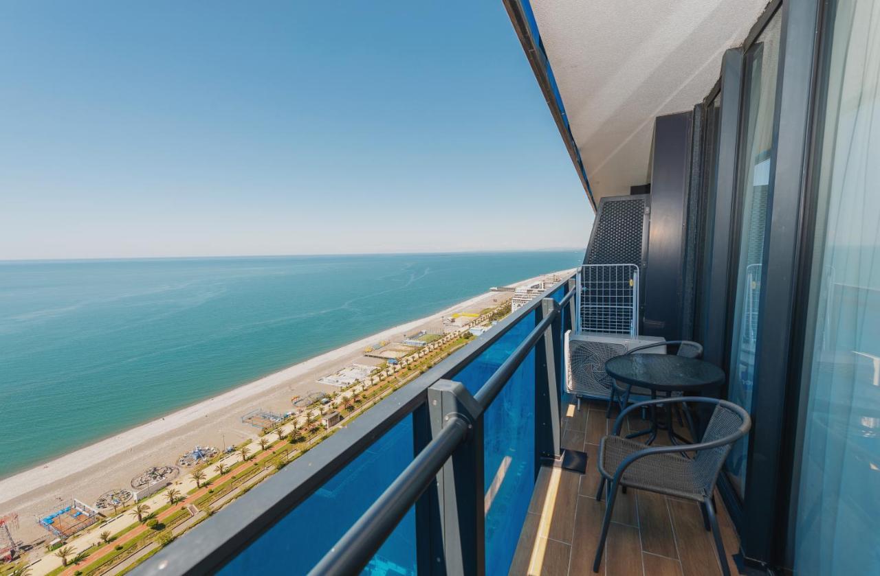 Orbi City Center Suite Батуми Екстериор снимка