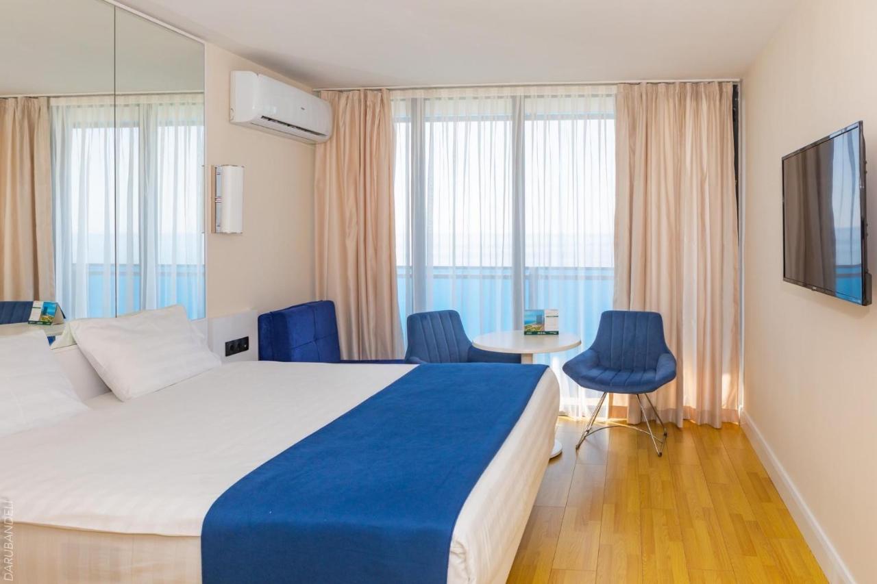 Orbi City Center Suite Батуми Екстериор снимка