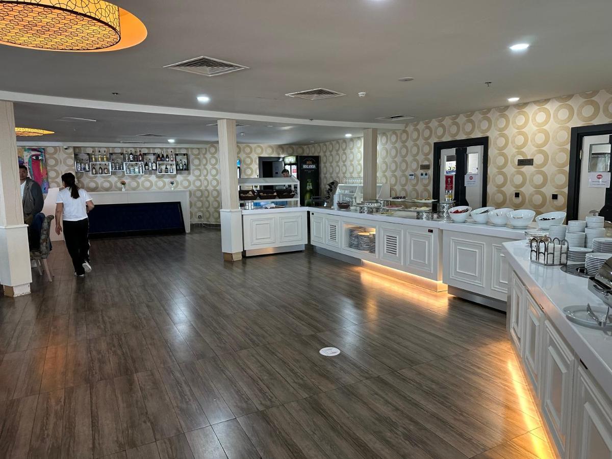 Orbi City Center Suite Батуми Екстериор снимка